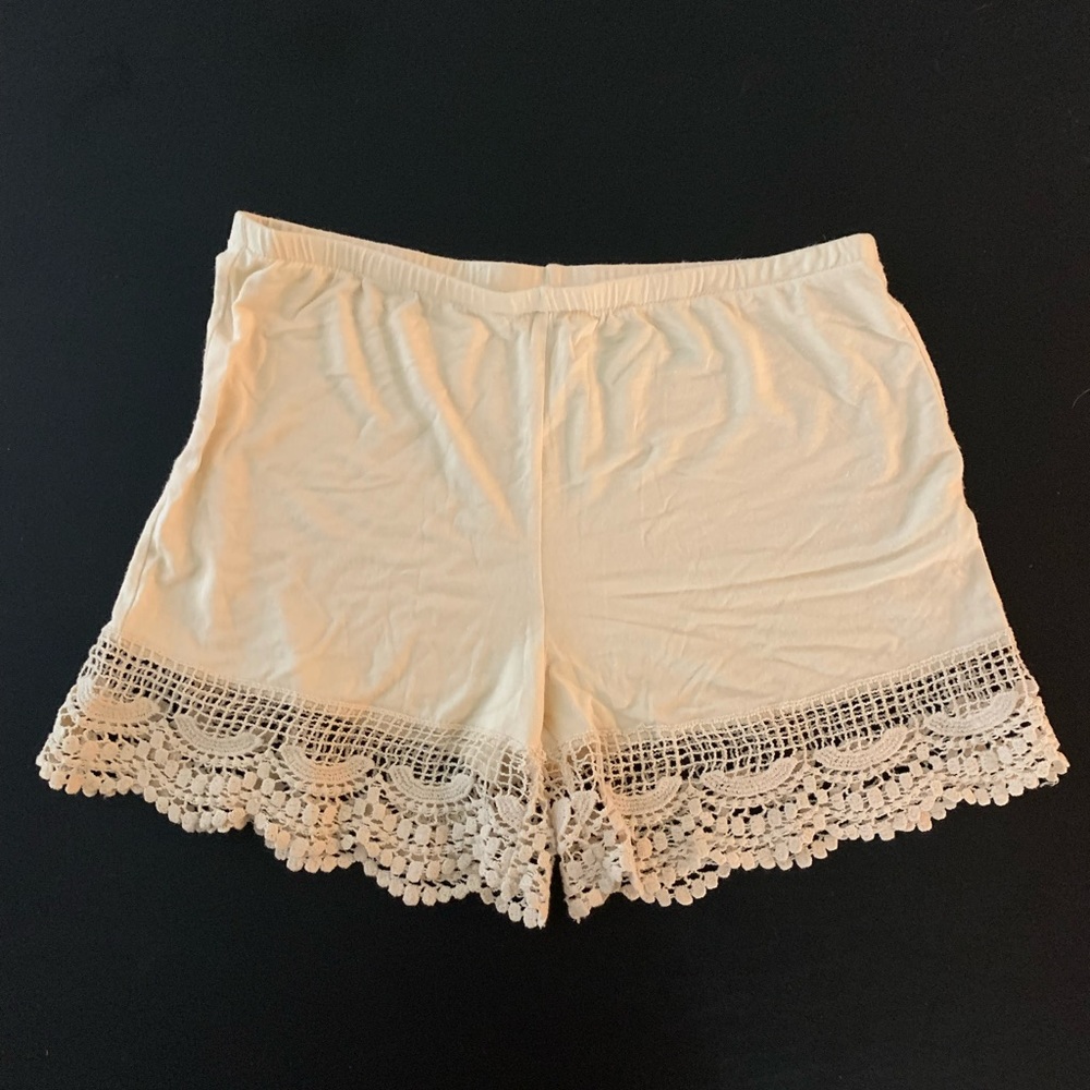 Grace & Lace Shorties in cream